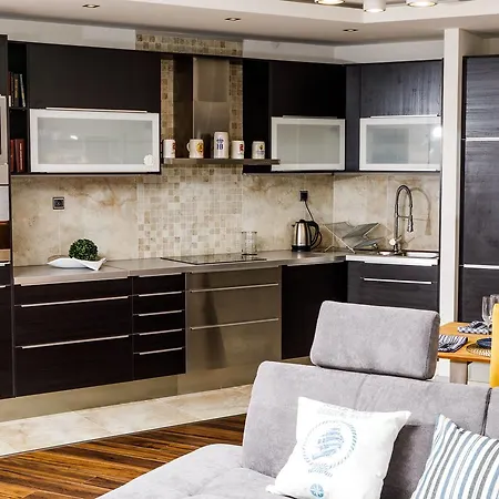 Zamocka Iris Apartamento