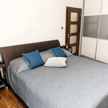 Zamocka Iris * Bratislava